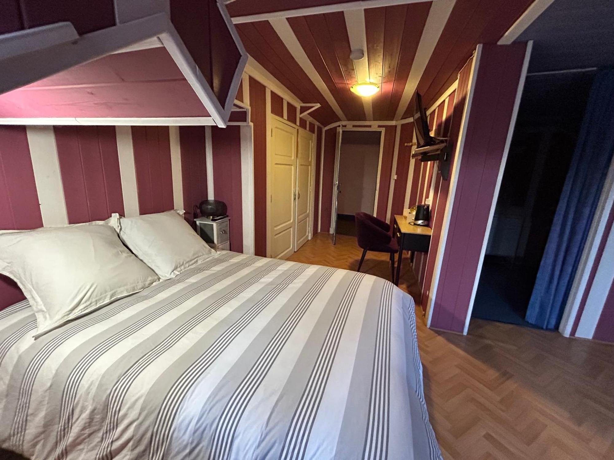 Chambres D'Hotes La Cheminee Tardets-Sorholus Exterior photo